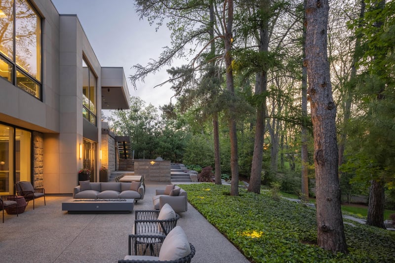 Luxury estate at 865 Glenwood Avenue, Burlington, ON — photo 7