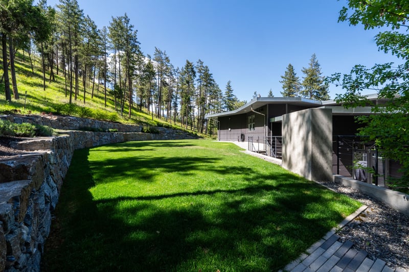 Luxury estate at 324 Clifton Road, Kelowna, BC — photo 5