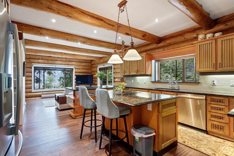 Luxury estate at 325 Bayview Road, Lions Bay, BC — photo 7
