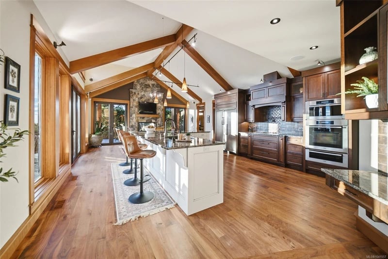 Luxury estate at 5025 Hinrich View, Nanaimo, BC — photo 6