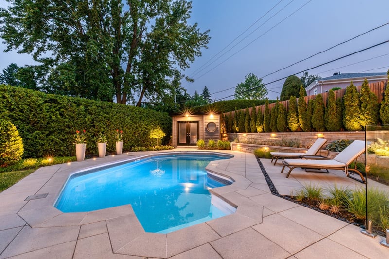 Luxury estate at 2021 Rue des Saules, St-Bruno-de-Montarville, QC — photo 2