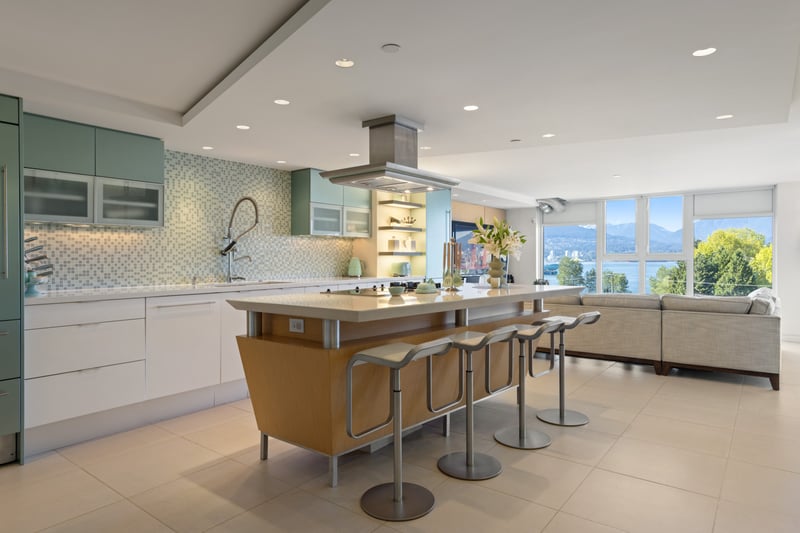 1-bedroom luxury home in 27 Alexander Street #708, Vancouver, BC