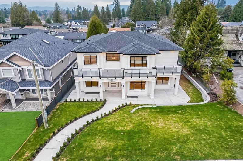 Luxury estate at 897 Cottonwood Avenue, Coquitlam, BC — photo 15
