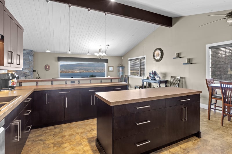Luxury estate at 1084 Westside Road South, West Kelowna, BC — photo 5