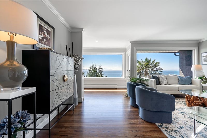 Luxury estate at 14535 Sunset Drive, White Rock, BC — photo 4