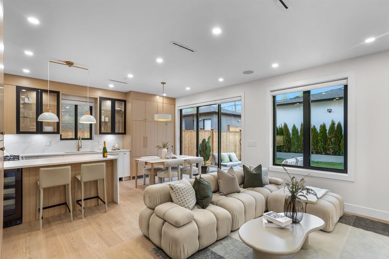 Luxury estate at 2-165 East 45th Avenue, Vancouver, BC — photo 2