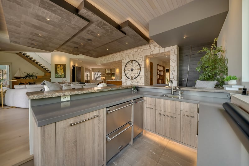 Luxury estate at 732 Highpointe Place, Kelowna, BC — photo 9