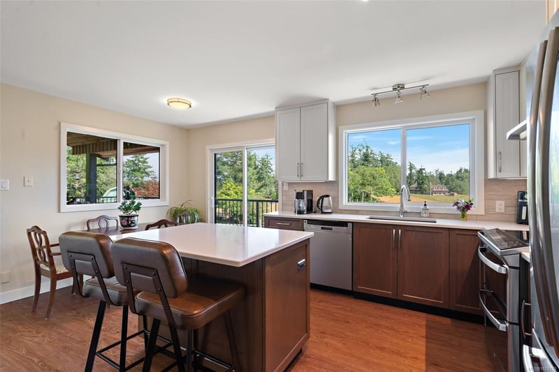 Luxury estate at 1649 Charlton Road, Victoria, BC — photo 6