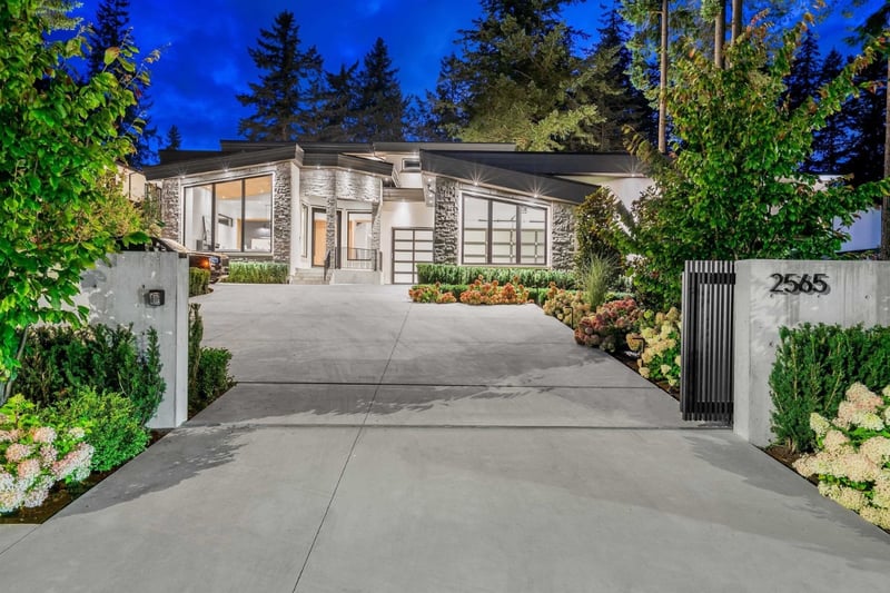 Luxury estate at 2565 141 Street, Surrey, BC — photo 28