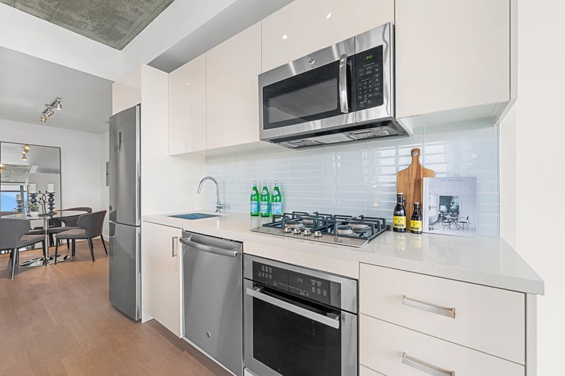 Luxury estate at 1010 6 Street Southwest unit 1202 — photo 17