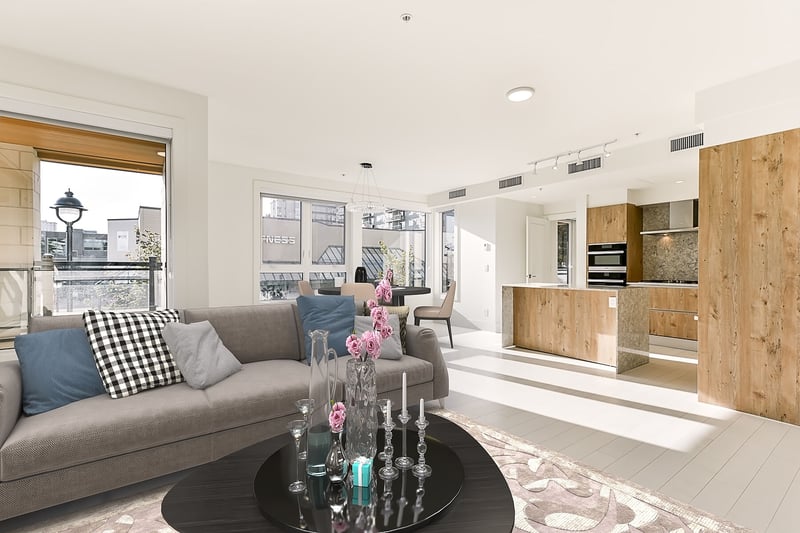 Luxury estate at 203-522 15 Street, West Vancouver — photo 3