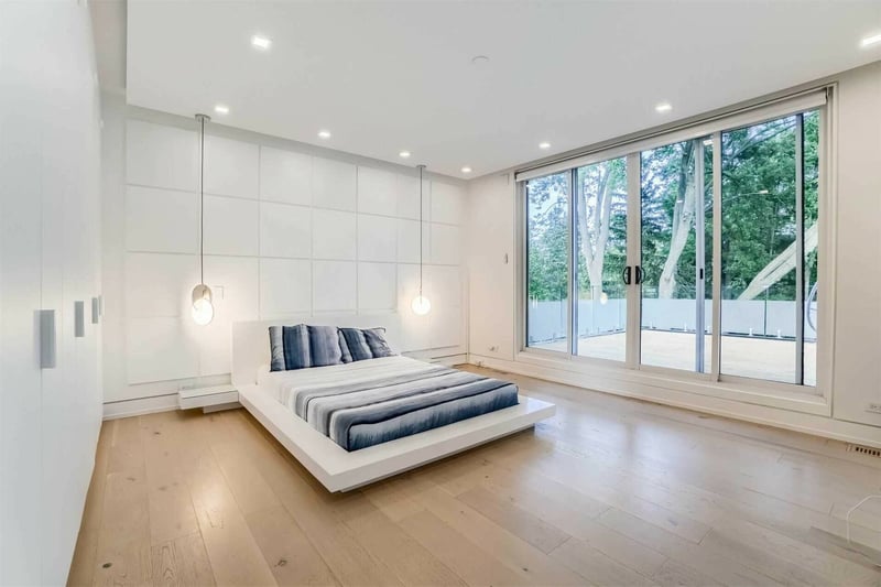 Luxury estate at 560 Shenandoah Drive N, Mississauga — photo 12
