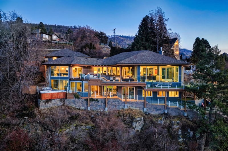 Luxury estate at 2100 Dewdney Road, Kelowna, BC — photo 2