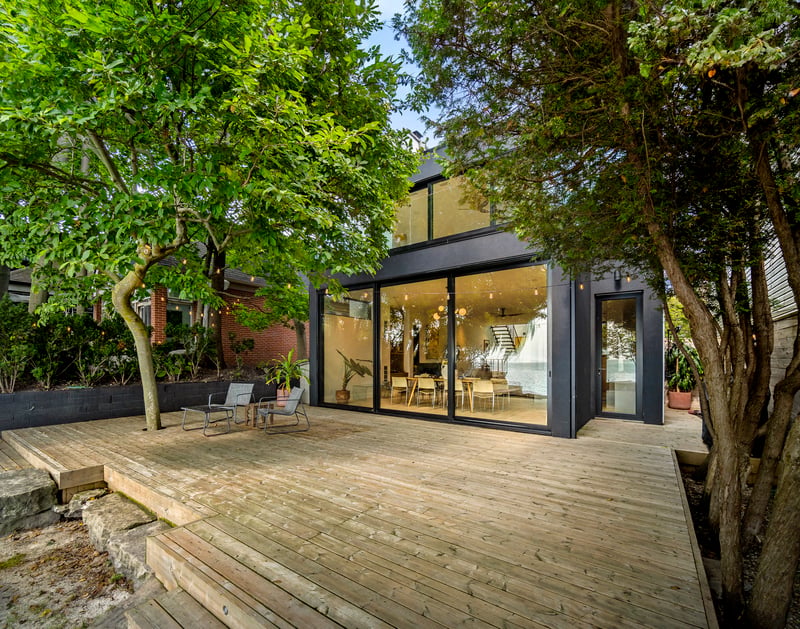 Luxury estate at 1 Lake Shore Drive, Toronto, ON — photo 2