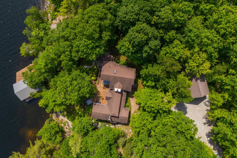 3-bedroom luxury home in 257 Sweets Portage Road, Georgian Bay, ON