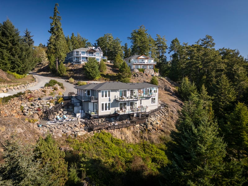 Luxury estate at 7470 Thornton Heights, Sooke, BC — photo 5