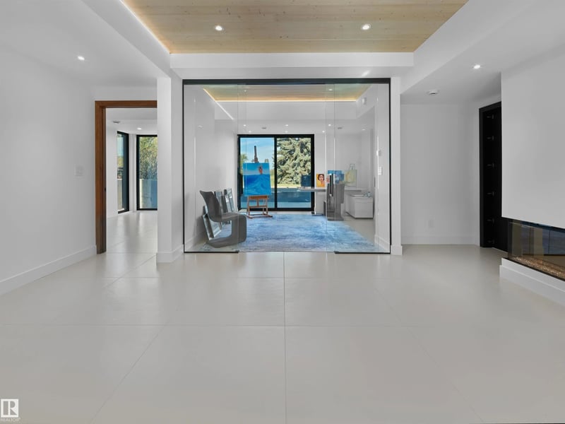 Luxury estate at 8915 Strathearn Drive NW, Edmonton, AB — photo 11