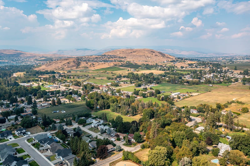 Luxury estate at 9310 Kalamalka Road, Coldstream, BC — photo 8