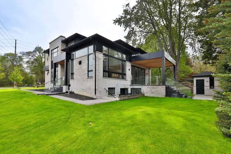 Luxury estate at 1143 Kane Road, Mississauga, ON — photo 4