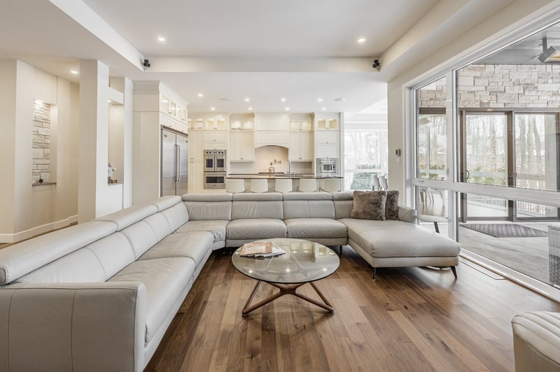 Luxury estate at 7375 Chemin de Saint-Jean, La Prairie, QC — photo 4