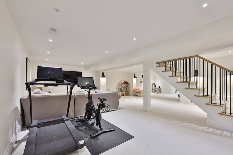 Luxury estate at 1489 Mildmay Court, Mississauga, ON — photo 22