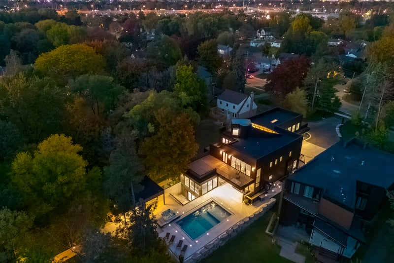 Luxury estate at 1438 Haig Blvd, Mississauga, ON — photo 4