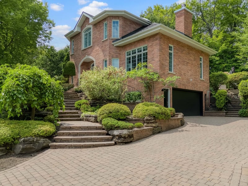 Luxury estate at 1567 Rue des Mésanges, Saint-Bruno-de-Montarville, QC — photo 32