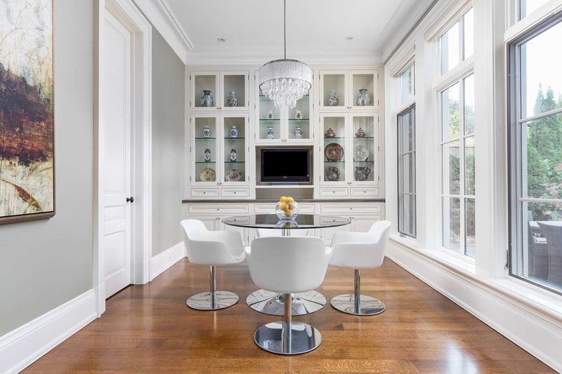 Luxury estate at 2 Montclair Avenue, Toronto — photo 2