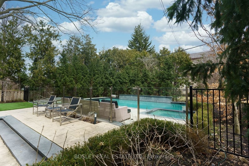 Luxury estate at 47 De Vere Gardens, North York, ON — photo 13