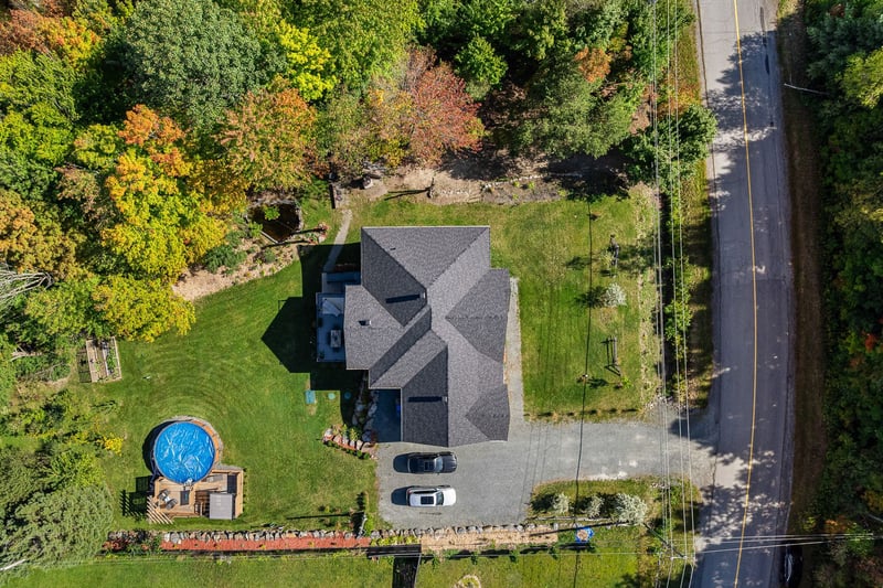 Luxury estate at 303 Rue Bergeron Est, Granby, QC — photo 22