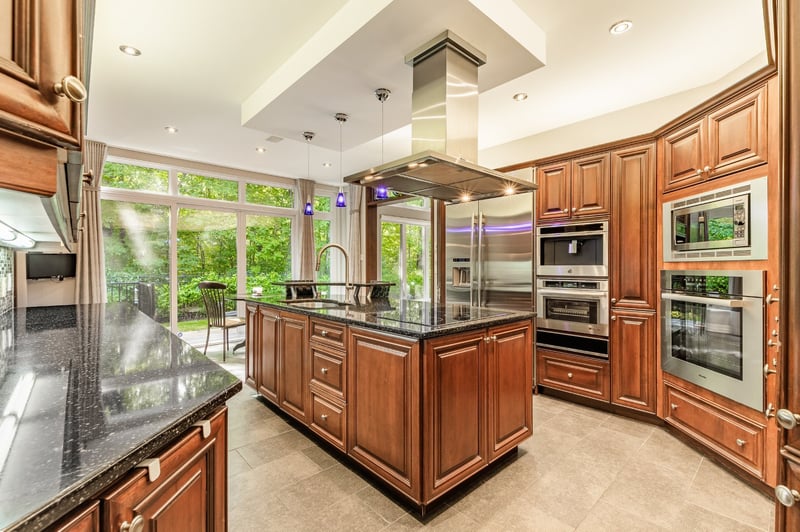 Luxury estate at 25 Rue des Tourterelles, Montréal, QC — photo 9