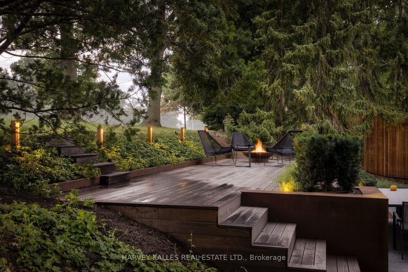 Luxury estate at 30 Edenbrook Hill, Etobicoke, ON — photo 3