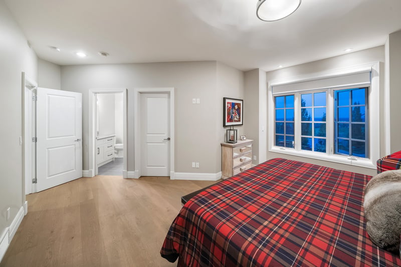 Luxury estate at 11 Elveden Place Southwest, Calgary, AB — photo 34