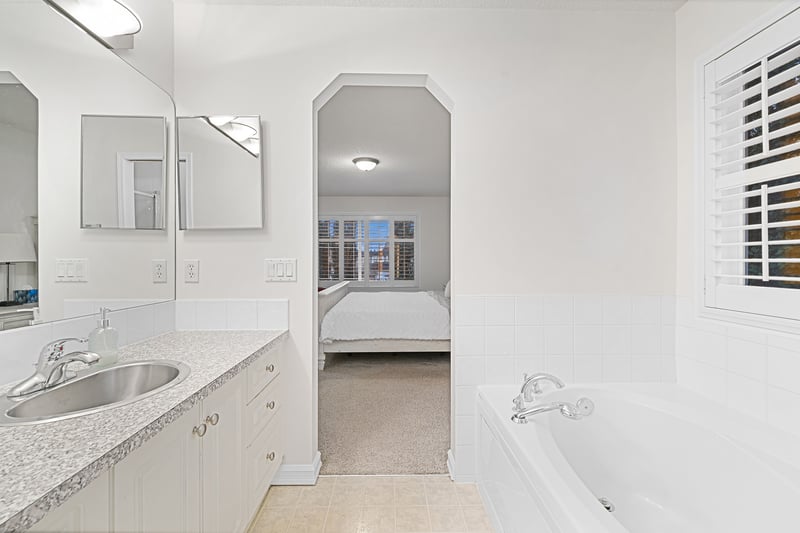Luxury estate at 192 West Lakeview Place, Chestermere, AB — photo 14