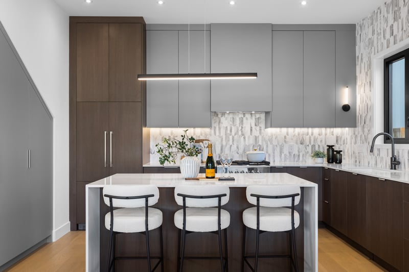 Luxury estate at 3 6682 Napier Street, Burnaby, BC — photo 10