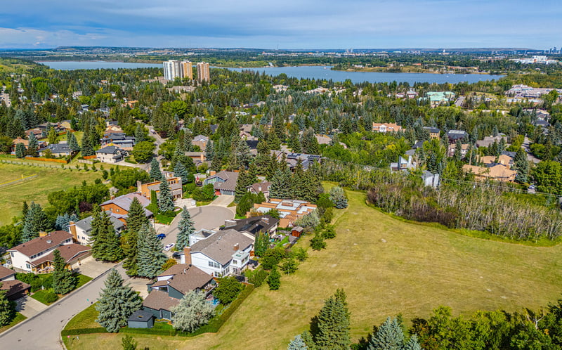 Luxury estate at 204 Pump Hill View SW, Calgary, AB — photo 41