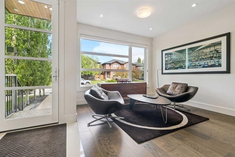 Luxury estate at 2026 32 Street Southwest, Calgary, AB — photo 2