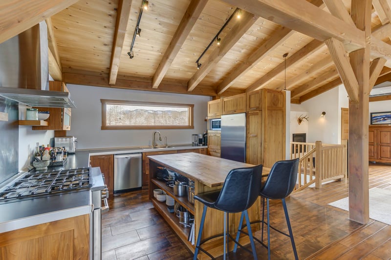 Luxury estate at 8 Rue des Cascades, Eastman, QC — photo 8