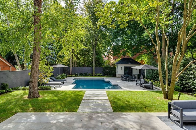Luxury estate at 75 South Drive, Toronto — photo 18