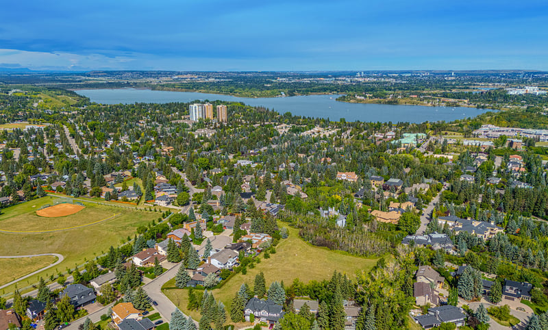 Luxury estate at 204 Pump Hill View SW, Calgary, AB — photo 39