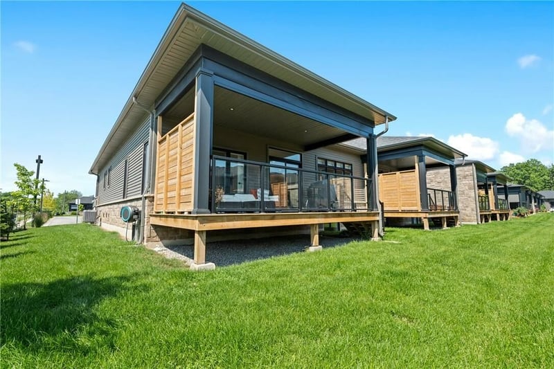 Luxury estate at 8974 Willoughby Drive unit 36, Niagara Falls, ON — photo 16