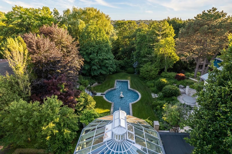 Luxury estate at 45 Bayview Ridge, North York, ON — photo 17