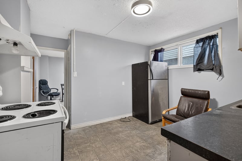 Luxury estate at 11015 87 Avenue Northwest #11015, Edmonton, AB — photo 32