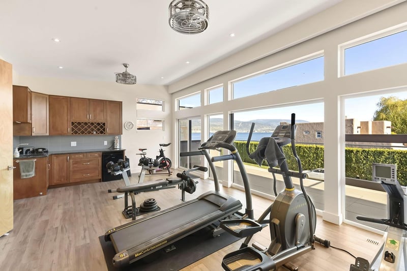 Luxury estate at 704 Stonor Street, Summerland, BC — photo 21