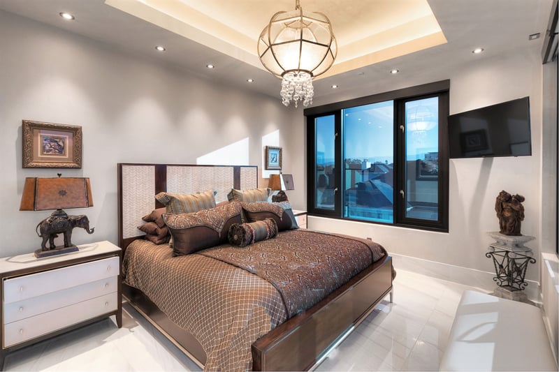 Luxury estate at 2245 Abbott Street, Kelowna, BC — photo 13