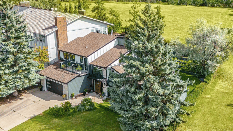 Luxury estate at 204 Pump Hill View SW, Calgary, AB — photo 2