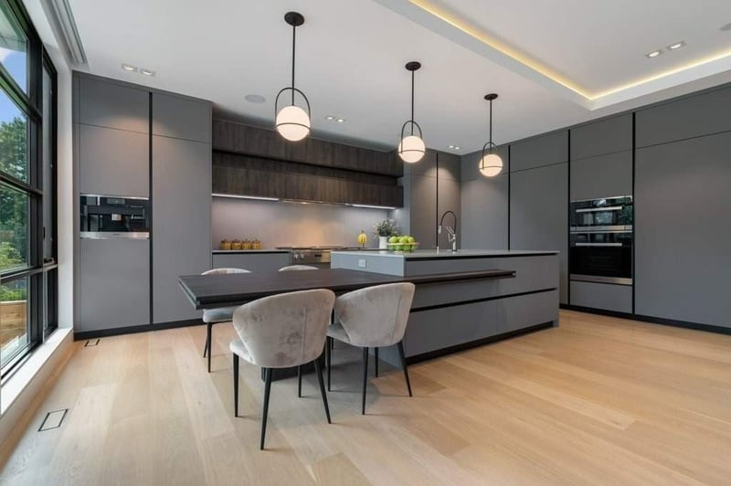 Luxury estate at 77 Risebrough Ave, Toronto — photo 4