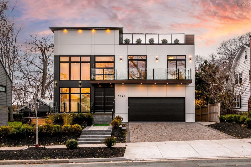 Luxury estate at 1020 Bellevue Avenue, Halifax, NS — photo 1