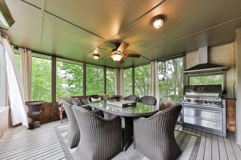 Luxury estate at 1293 Greenoaks Drive, Mississauga, ON — photo 10
