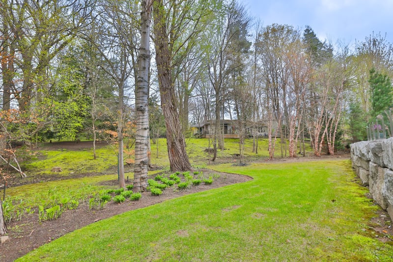 Luxury estate at 1102 Crestview Street, Oakville, ON — photo 50